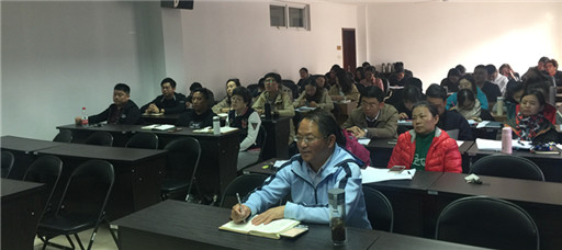 偷拍做爱
组织学工干部专题培训