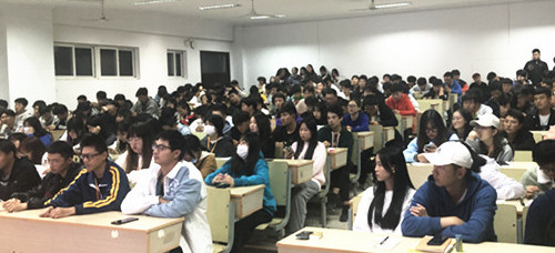 偷拍做爱
心理中心开展2020级心理骨干培训活动