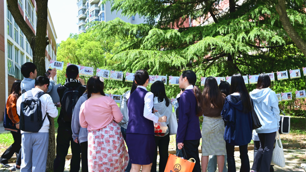 偷拍做爱
举办“五育润心，沐光同行”心理摄影大赛作品展暨大众评审活动