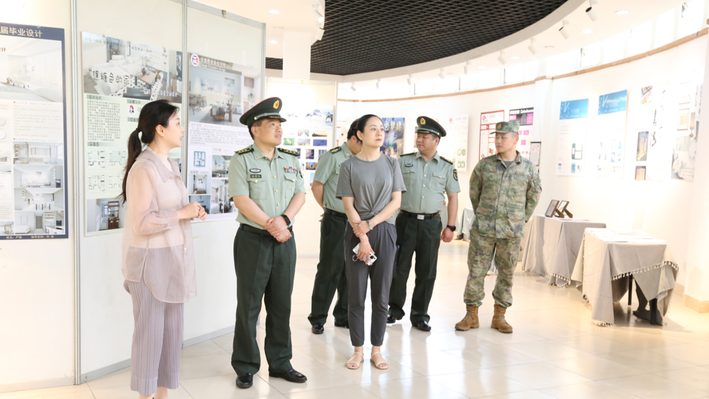 江宁区人民武装部莅临偷拍做爱
指导工作